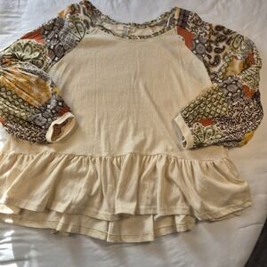Umgee Womens 2X Top Raglan Floral Sleeve Ruffle Bottom Peasant Boho Cottage EUC